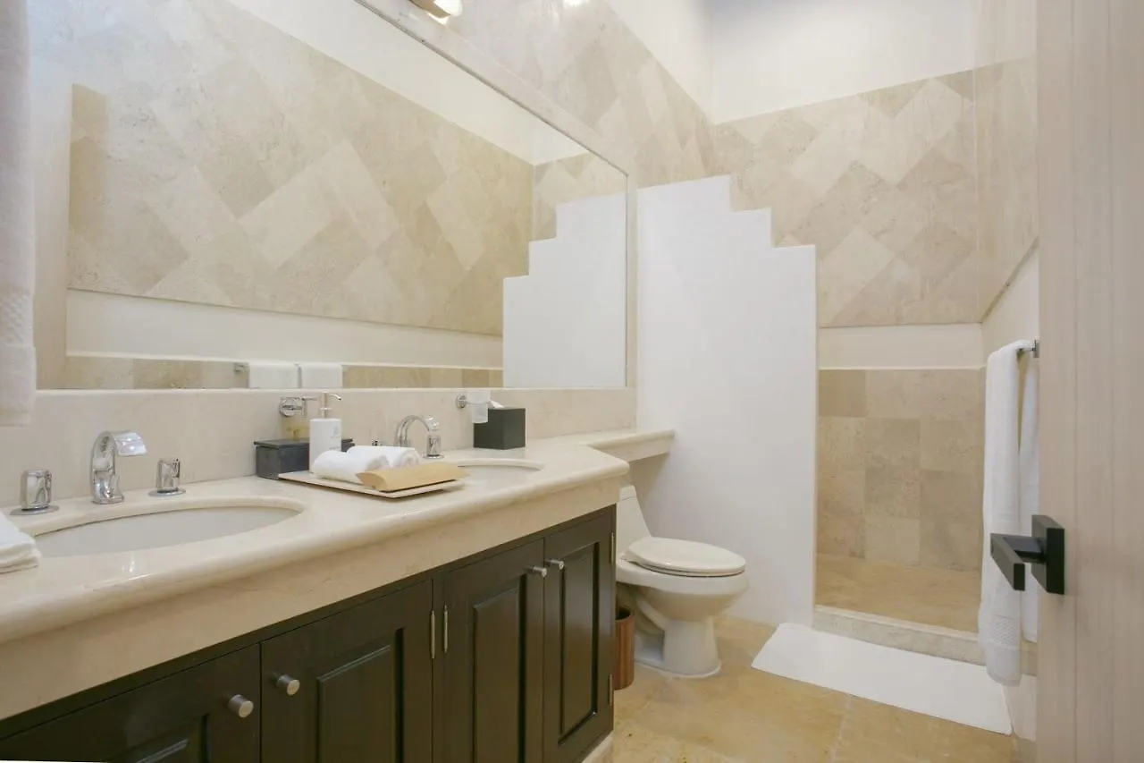 8 Bedroom Luxury Villa With Private Chef Included 툴룸